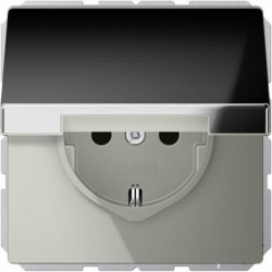 JUNG LS990 Gniazdo SCHUKO IP44 z klapką chrom