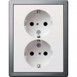 Gira Podw. gn. SCHUKO z ochr.dz. Gira F1 00 biały/k.platynowy